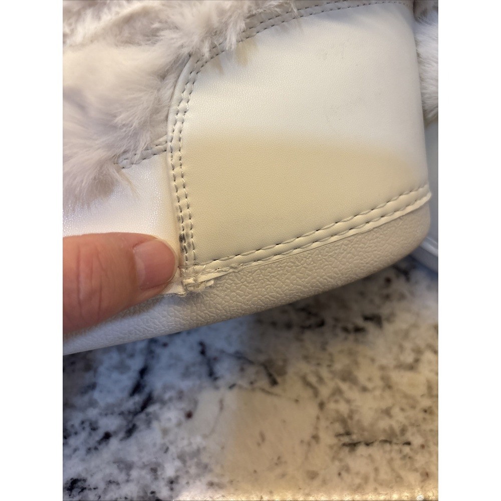Forever21 Hello Kitty Boots Women's Size 8 White Fur Winter Boots pink Bow‎ - Picture 11 of 16